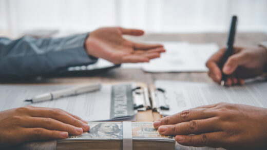 Jak rozmawiać z wierzycielem: ugoda, raty, zawieszenie spłaty