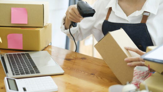 Sklep internetowy bez magazynu: porównanie dropshippingu, print-on-demand i marketplace